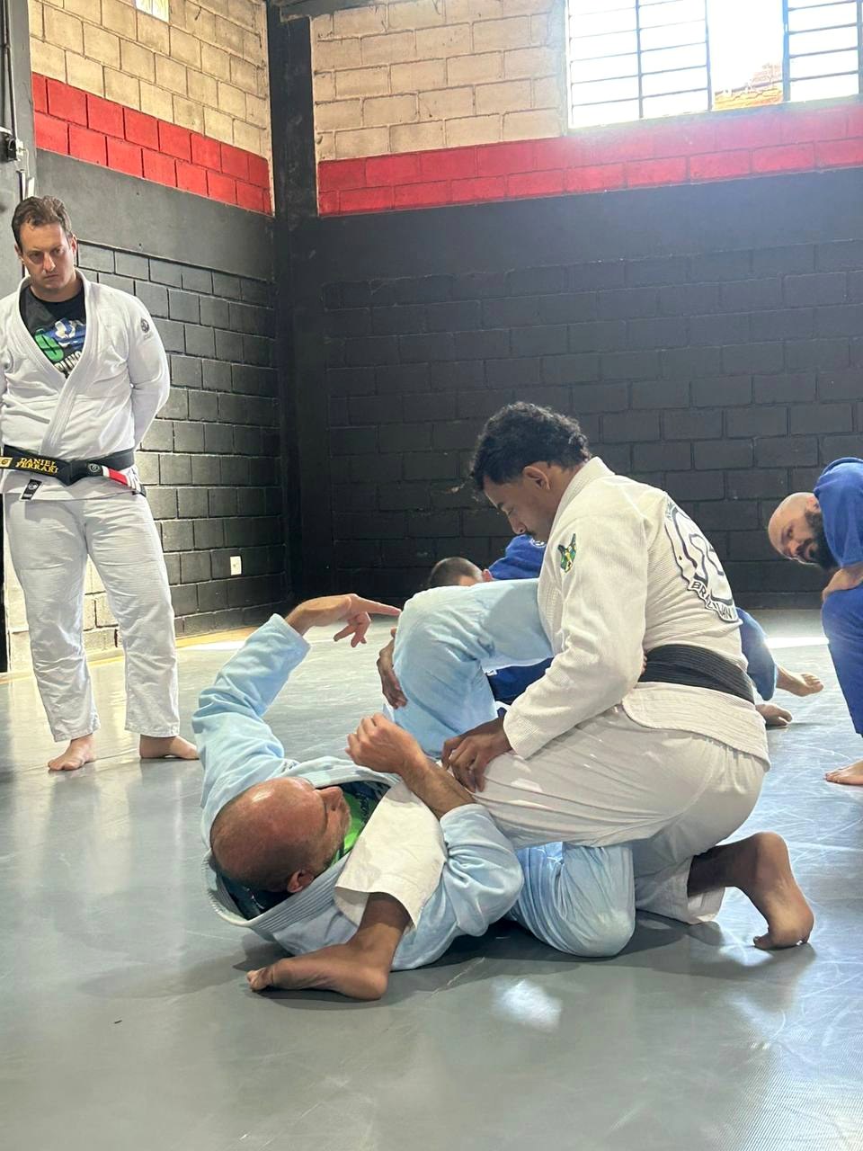 Roberto Atalla demonstrating technique during a Rio Grappling Club seminar in Uberaba, Brazil